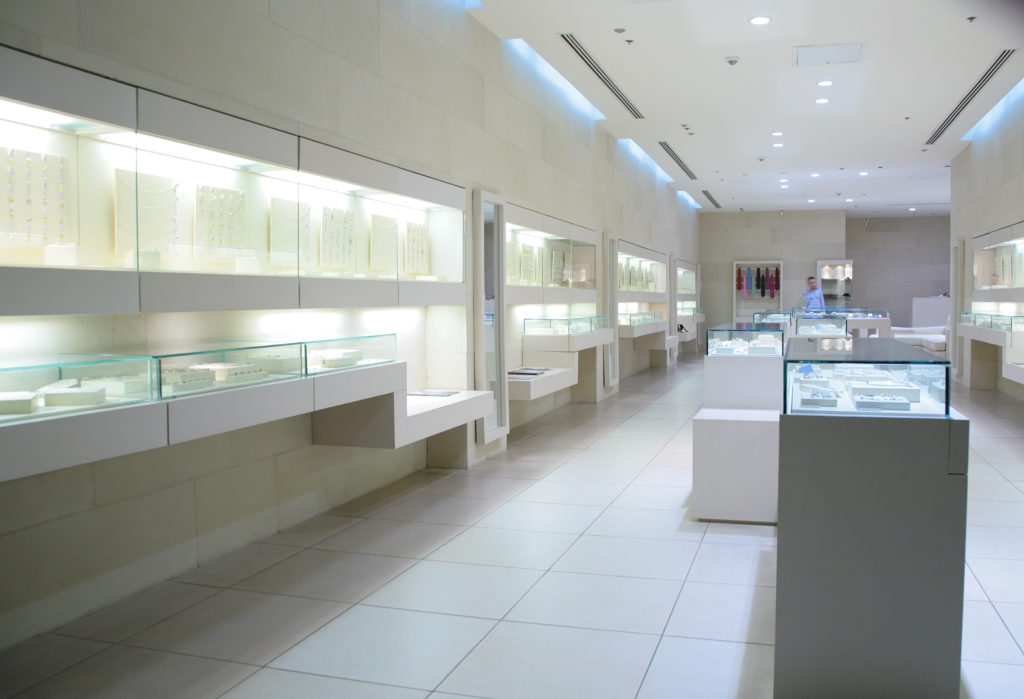 ダンシングストーン　ダイヤモンド