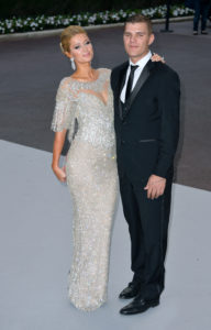 パリス・ヒルトン 婚約指輪