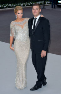 パリス・ヒルトン　婚約指輪