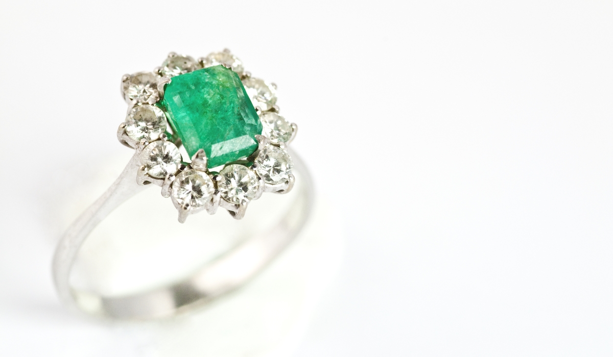 エメラルドリング