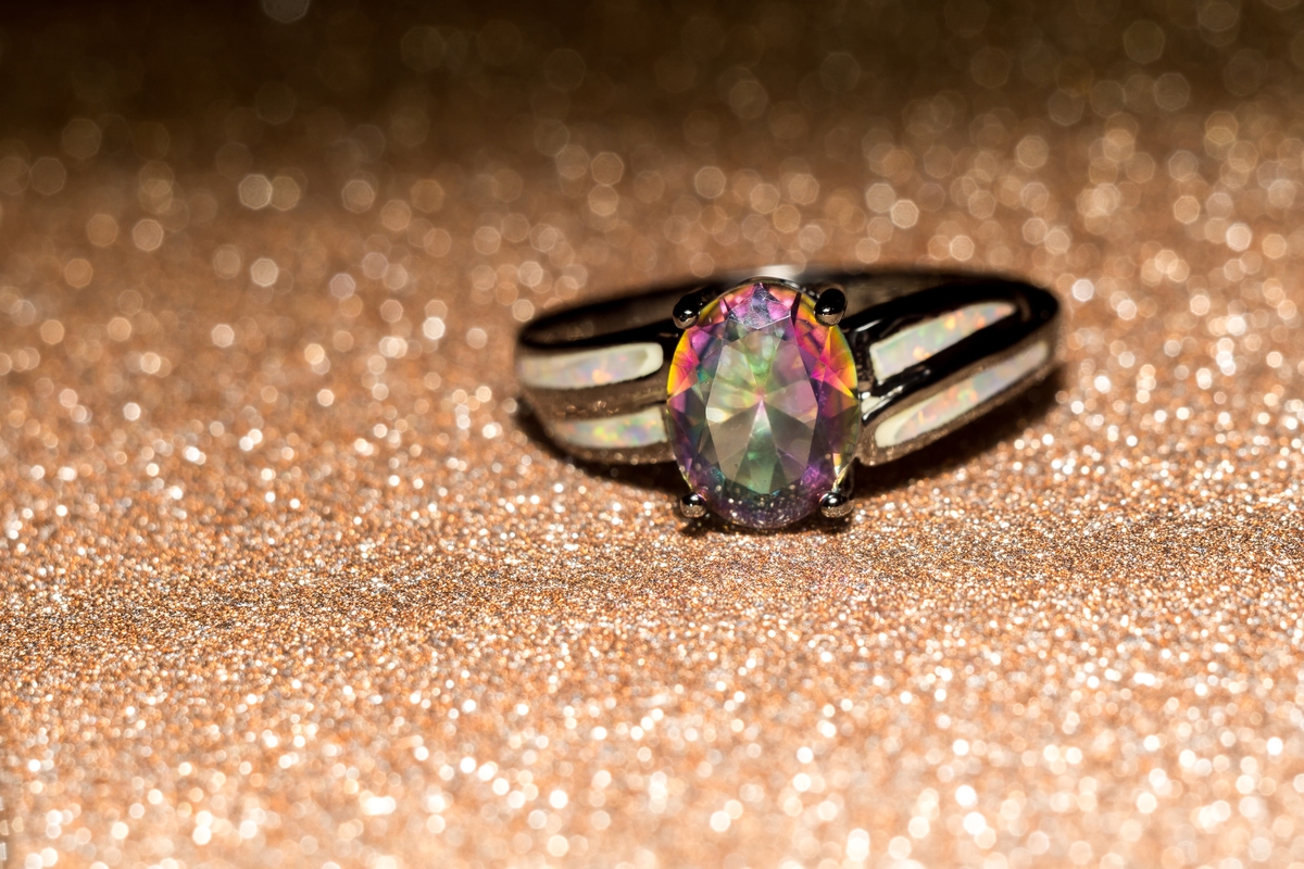 レインボートパーズ