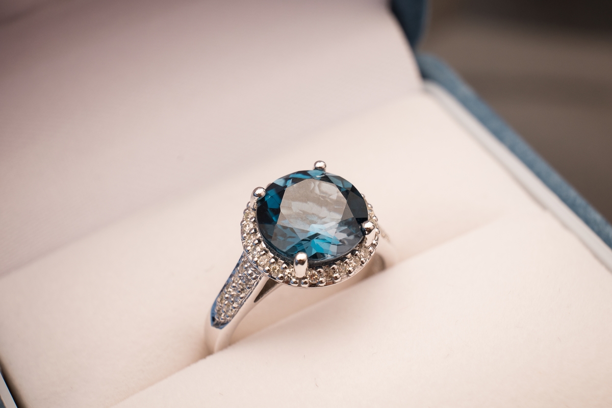 ブルートパーズ