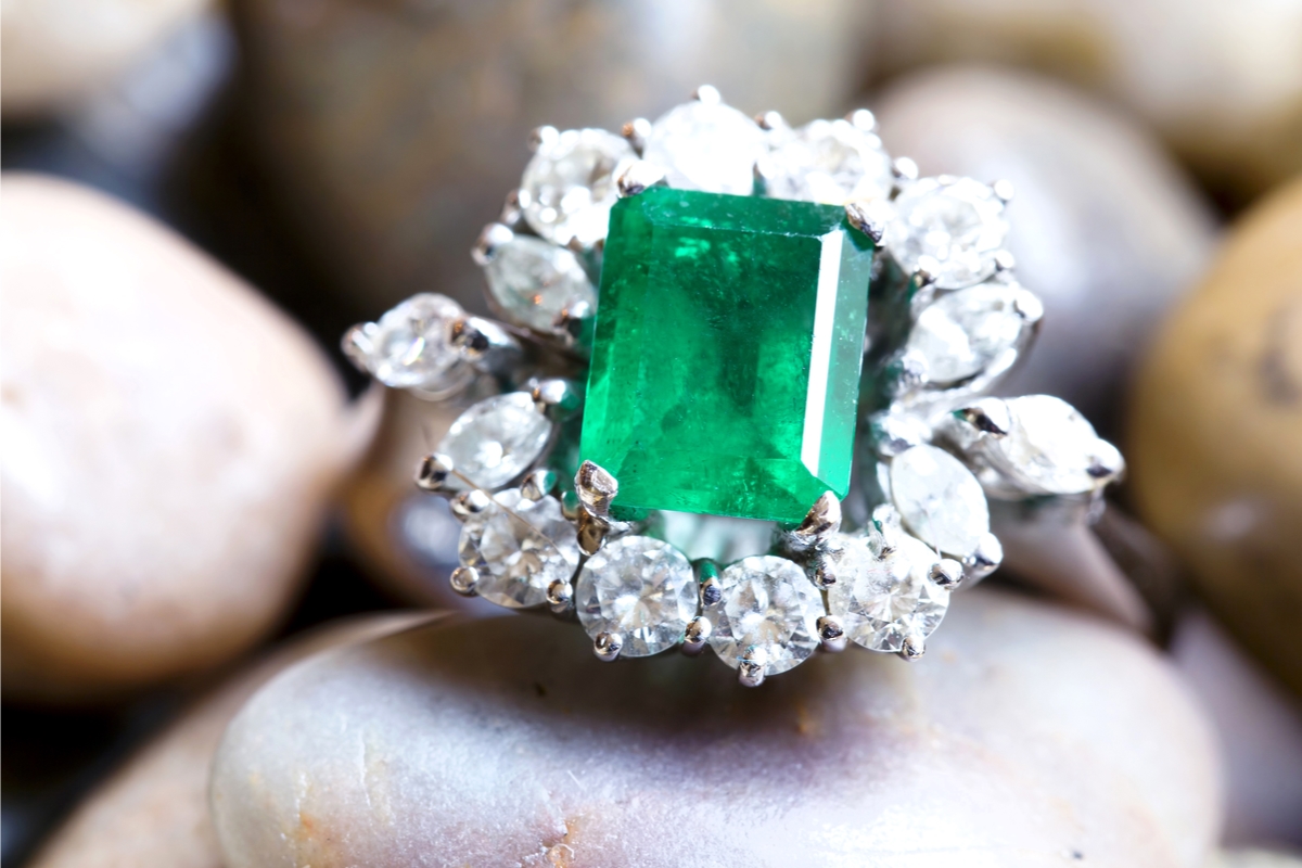 エメラルドリング