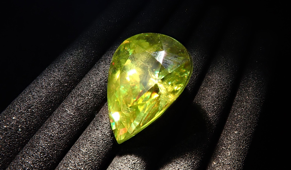 スフェーン　ルース