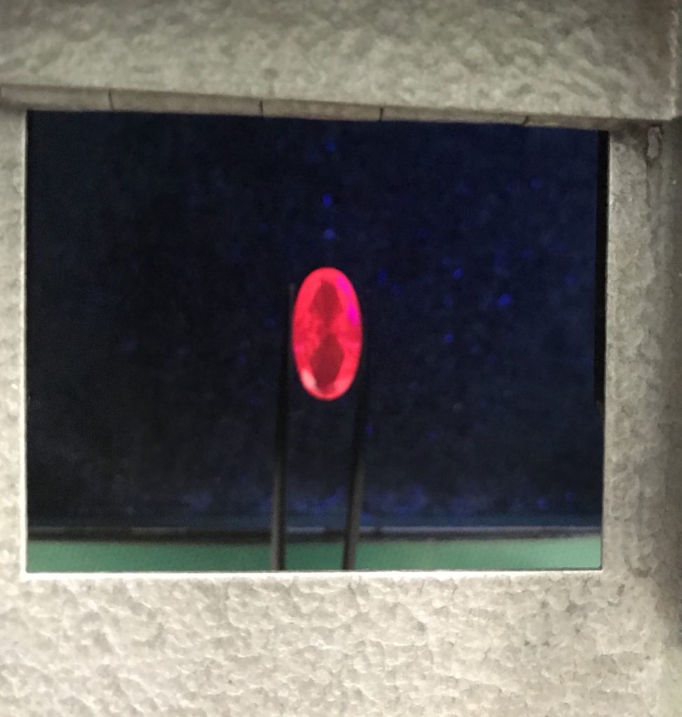 合成ルビー　見分け方