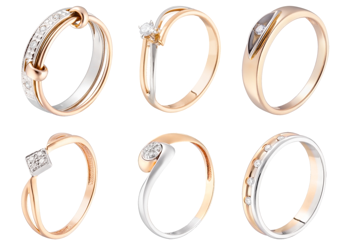 数粒のダイヤ入りリング