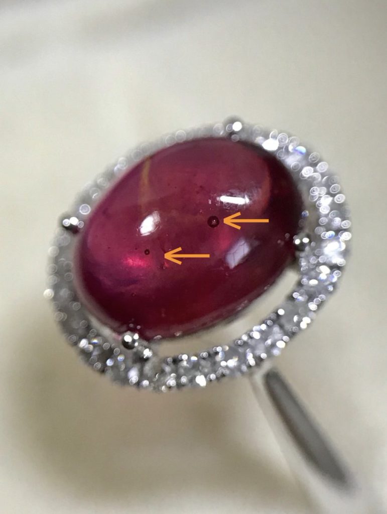 気泡の含まれた鉛ガラス含浸処理ルビー