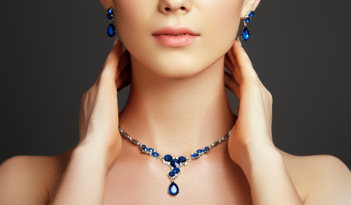 サファイアネックレス