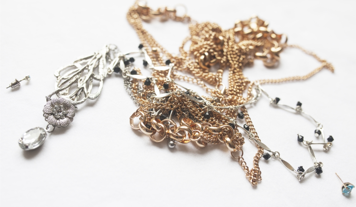 ゴールドネックレス