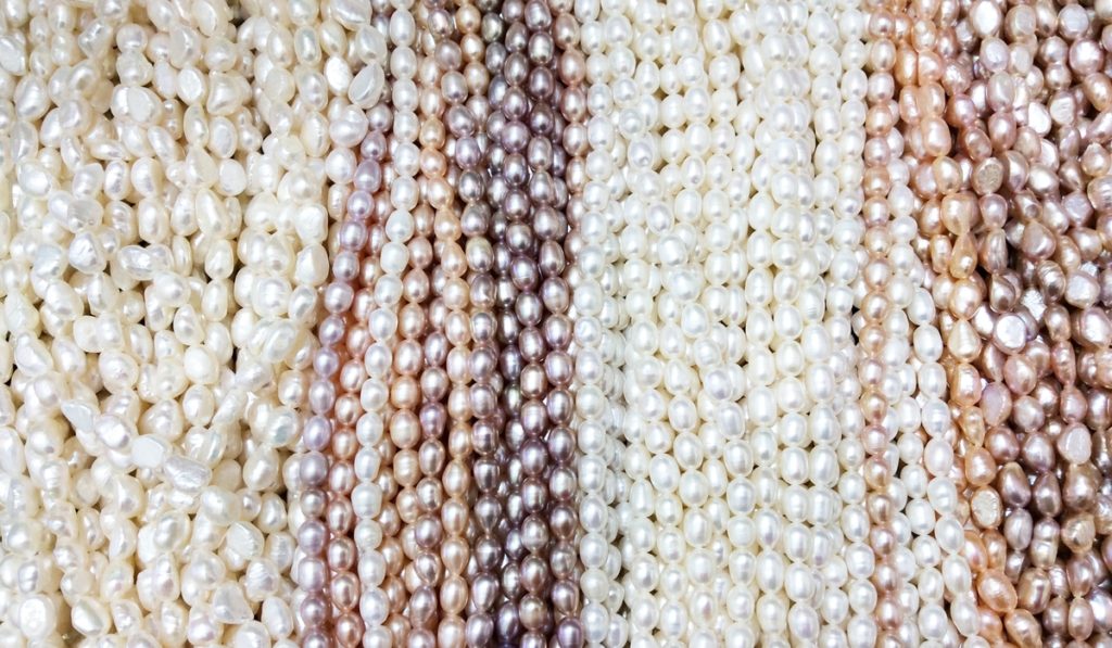 パールネックレス２