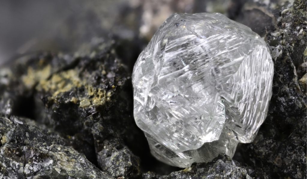 ダイヤモンド原石