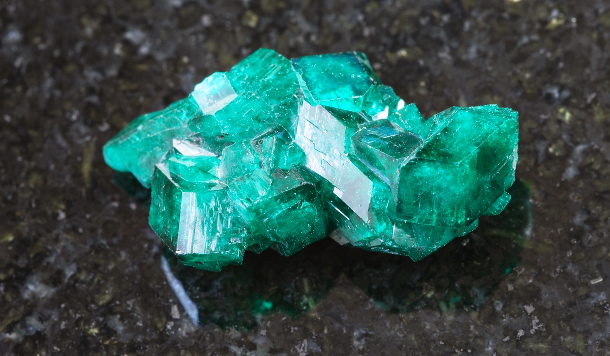 ダイオプテーズ原石２