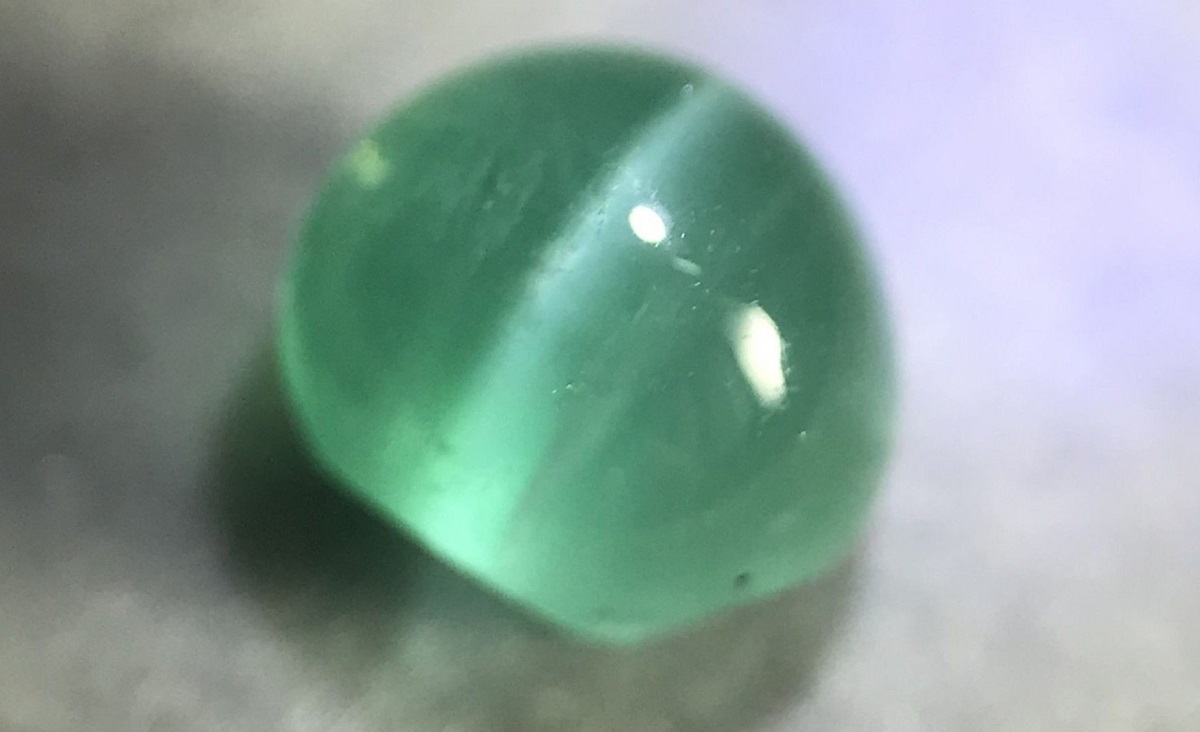 エメラルドキャッツアイ　ルース