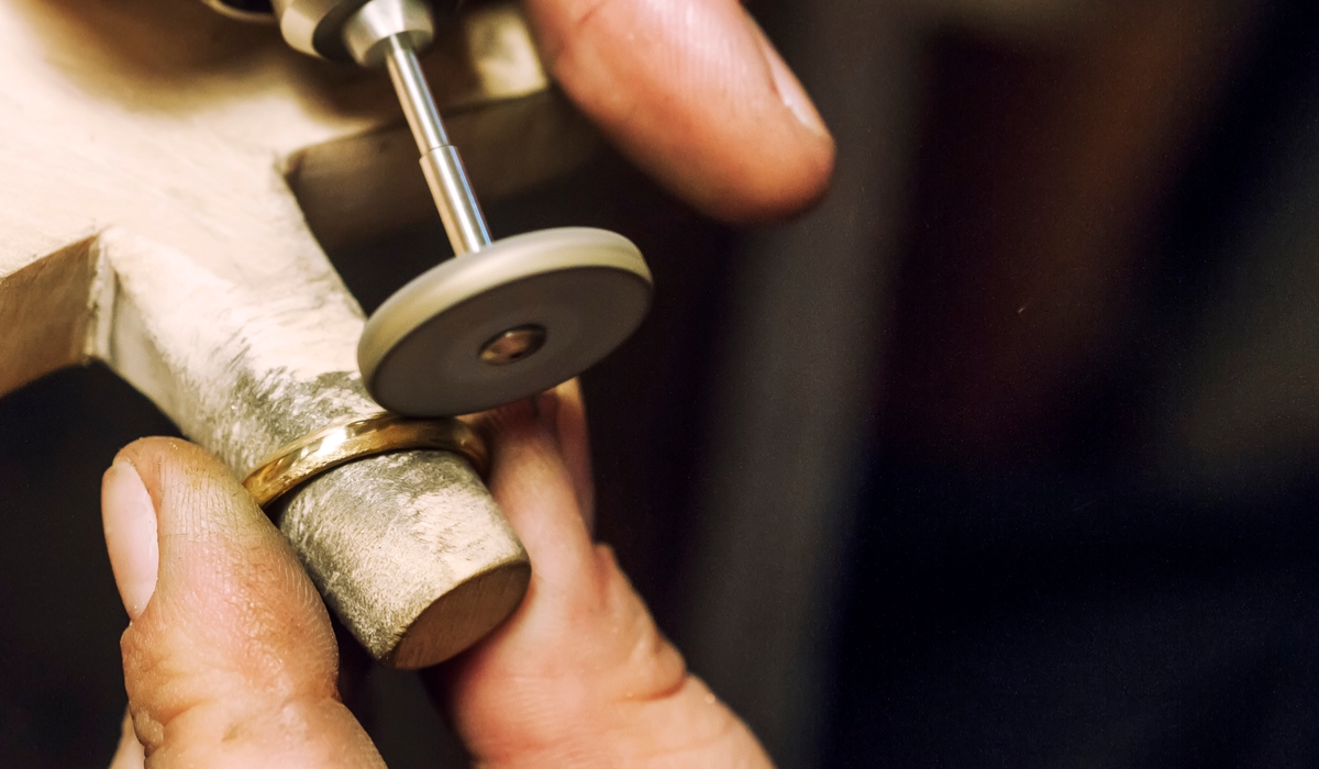 ジュエリー研磨