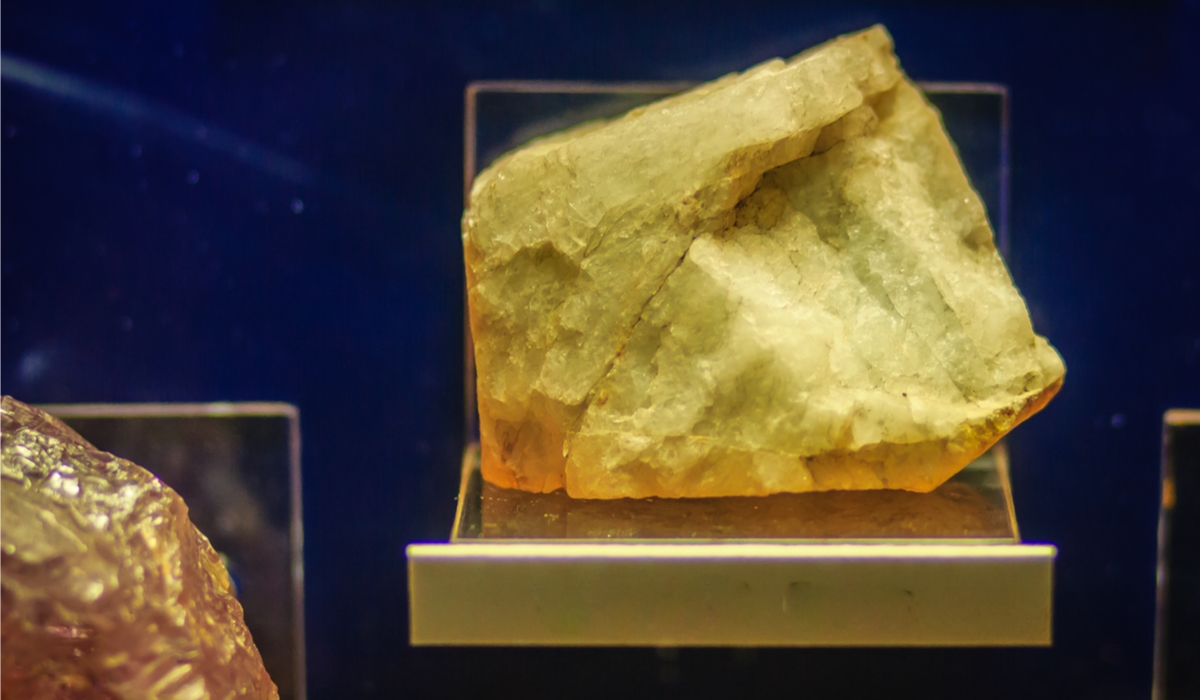 イエロートパーズ