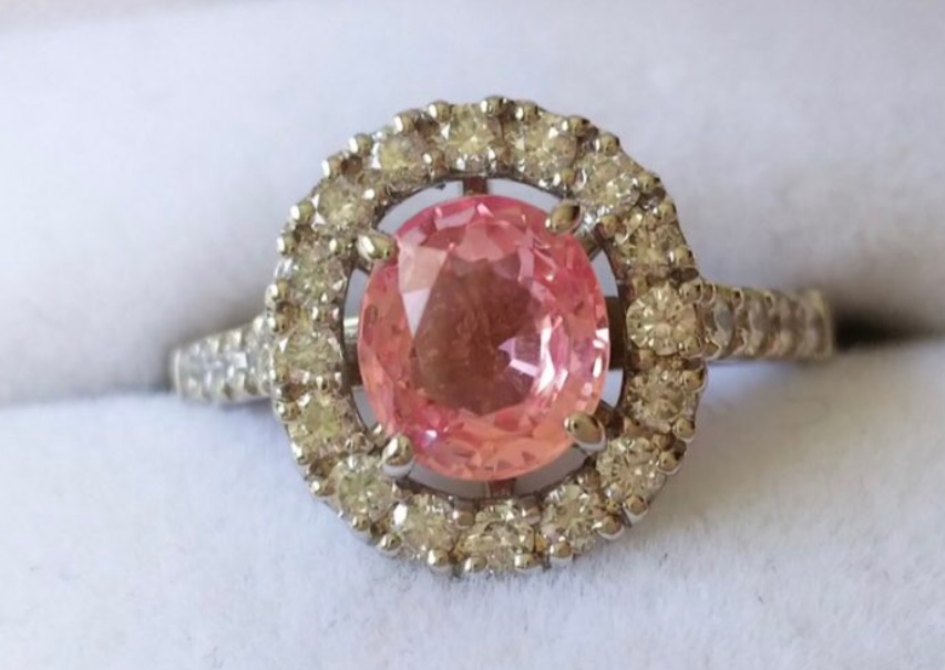 パパラチアサファイア