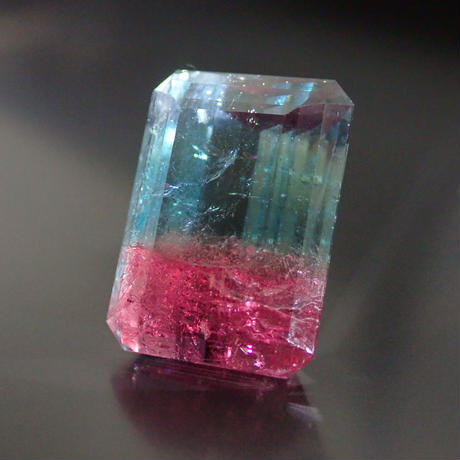 バイカラーサファイア