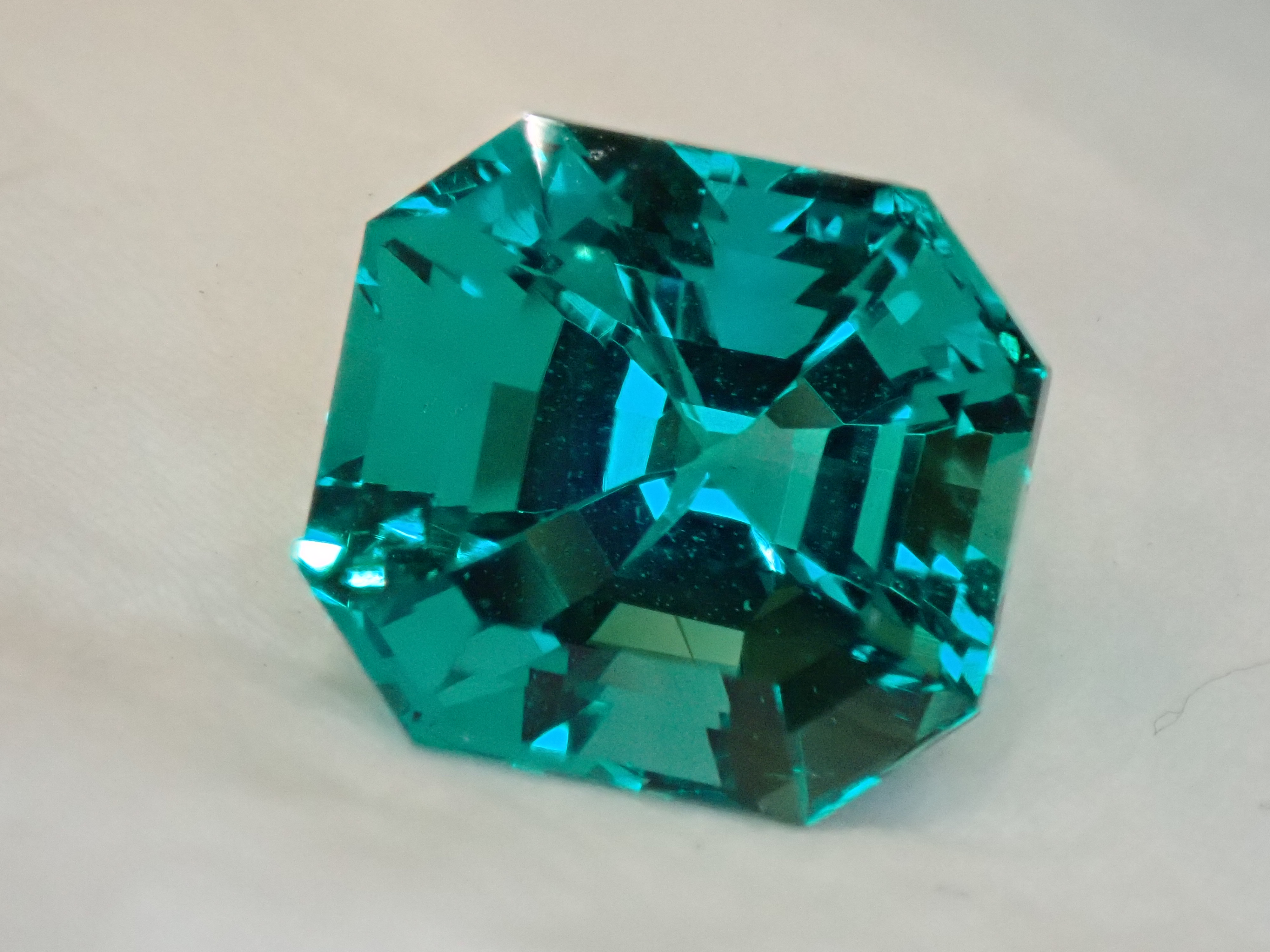 ノンオイルエメラルド