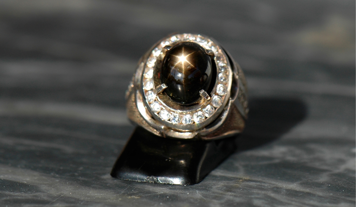 ブラックスターサファイア