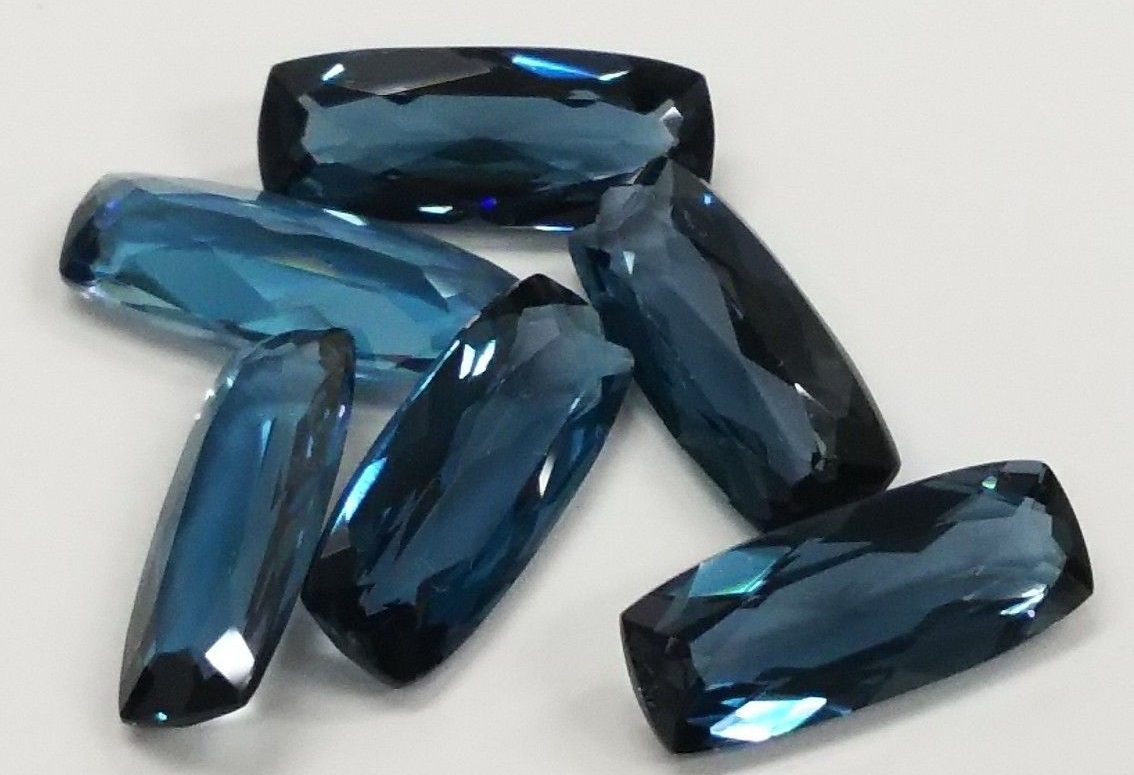 ロンドンブルートパーズ　ルース