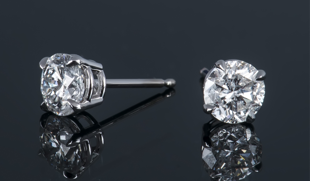 ダイヤモンドピアス