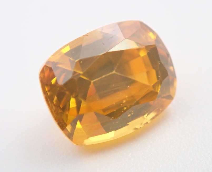 イエロージルコン