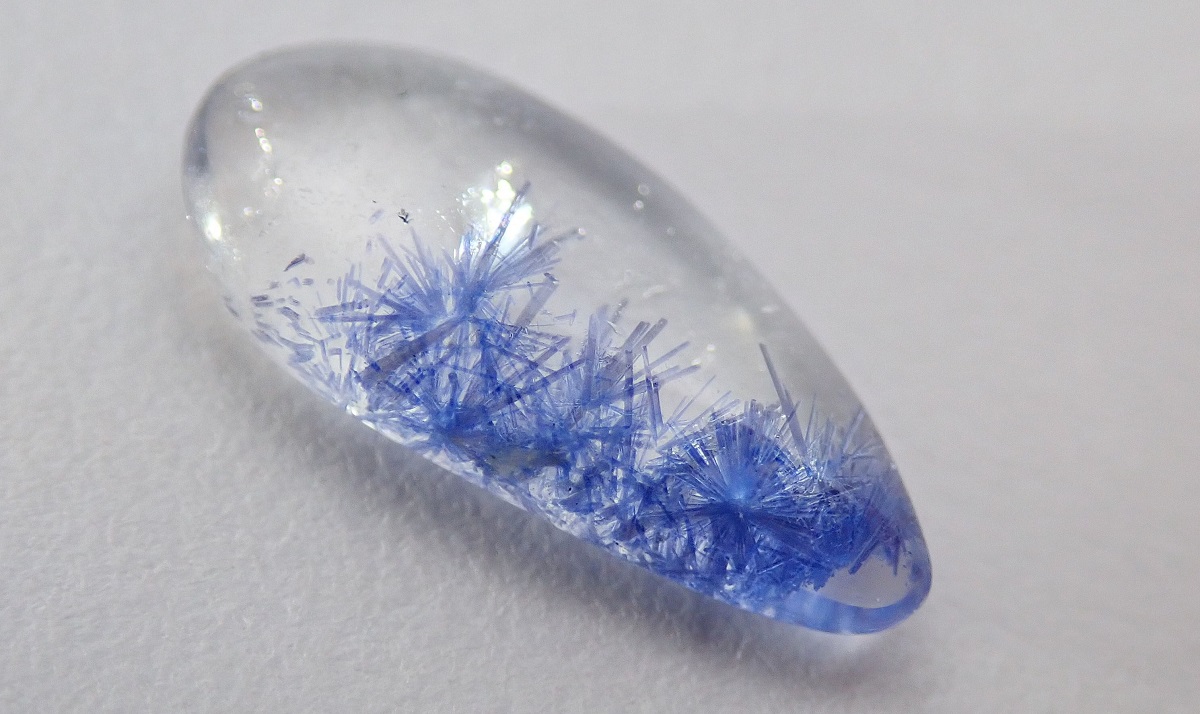 デュモルチェライトインクォーツ　ルース