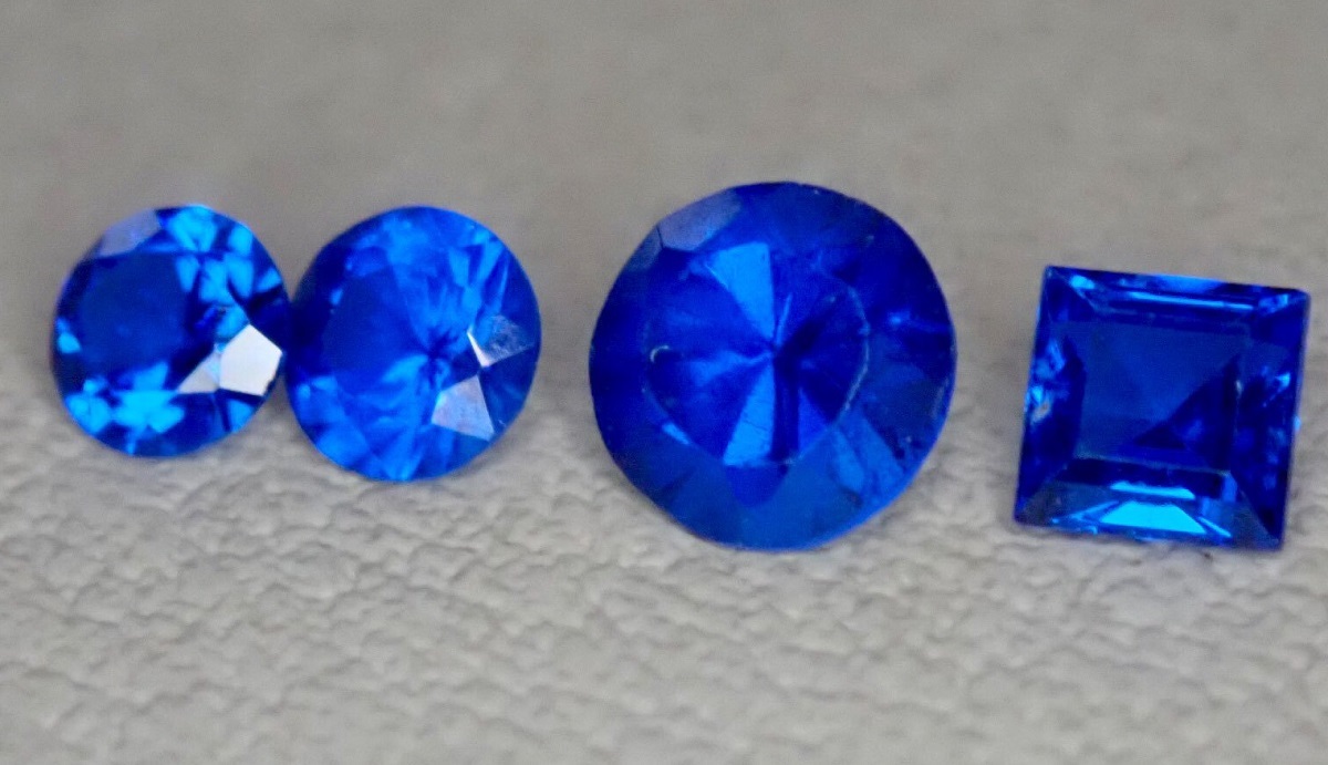 合成スピネル　ルース