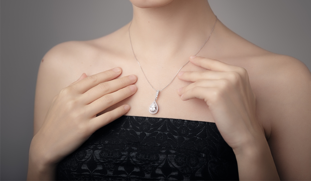 ダイヤモンド　ネックレス