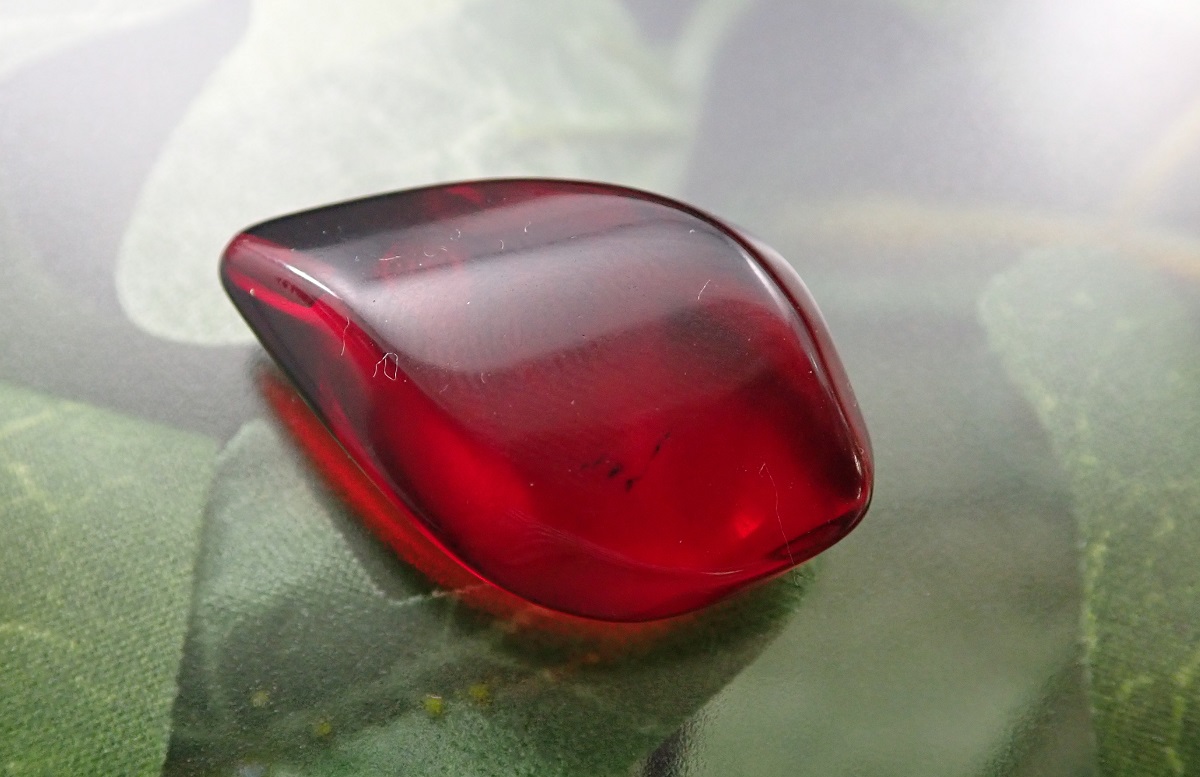 レッドアンバー　ルース縦