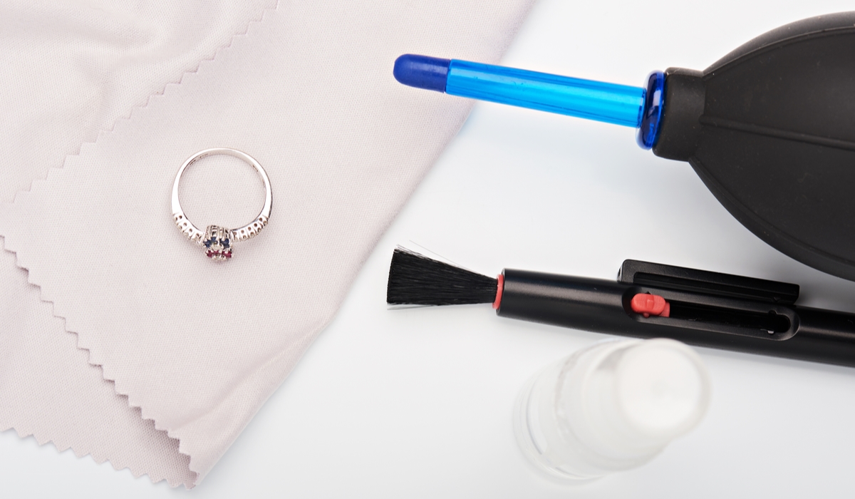 ジュエリー　お手入れ