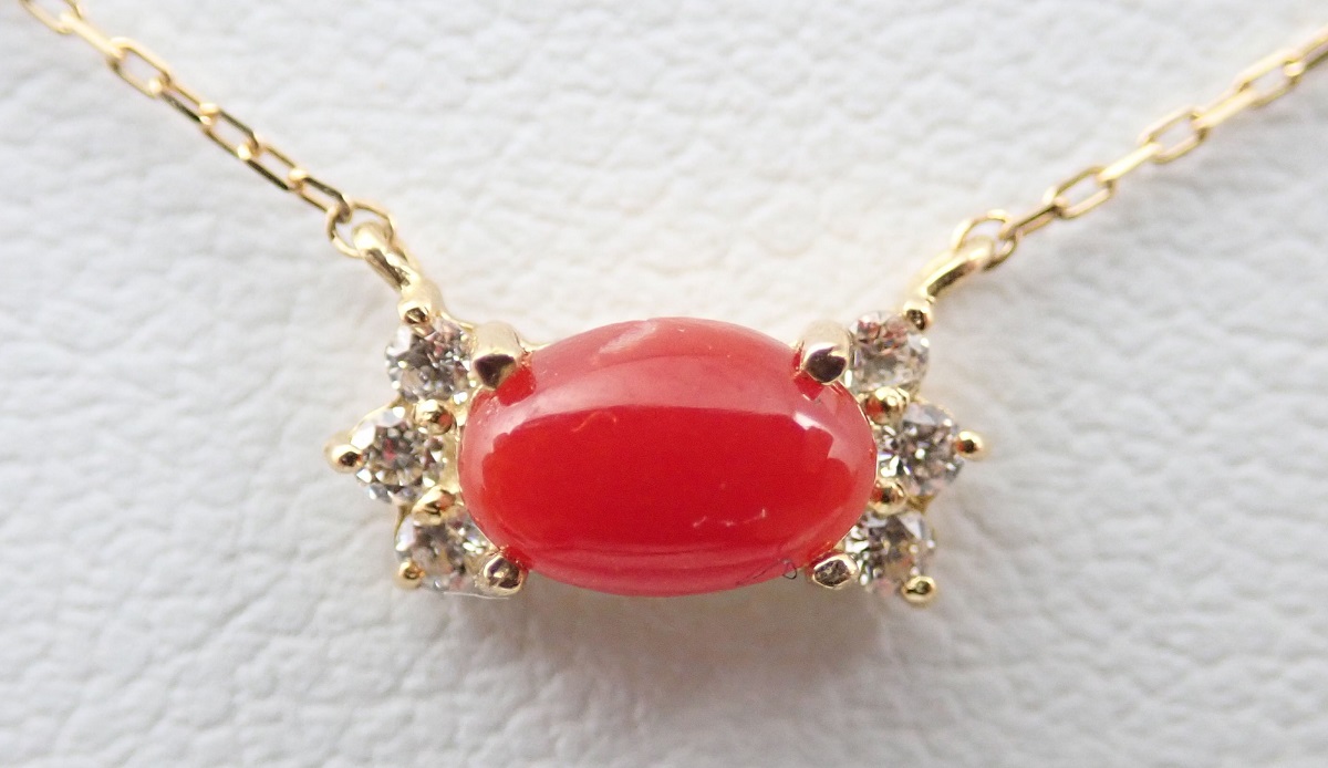 血赤サンゴ　ペンダント