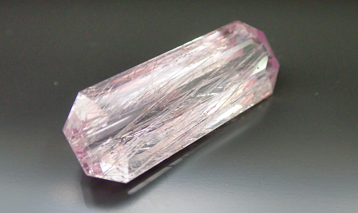 クンツァイト　ルース