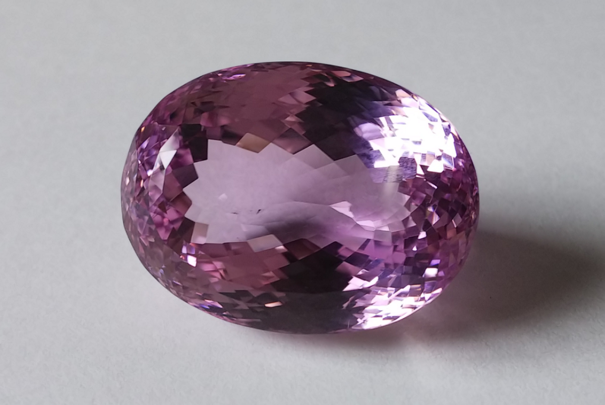 クンツァイト　ルース