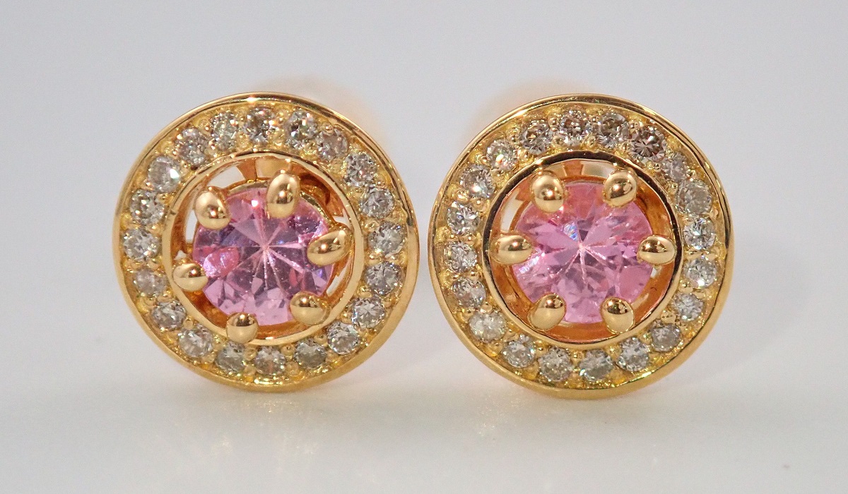 ピンクサファイア　ピアス