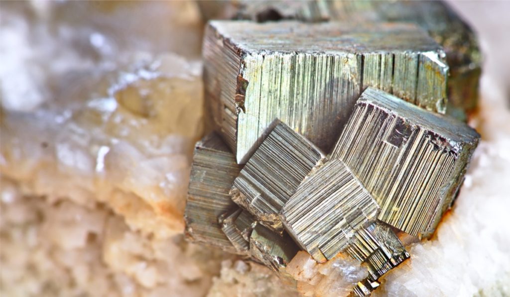 パイライト　原石