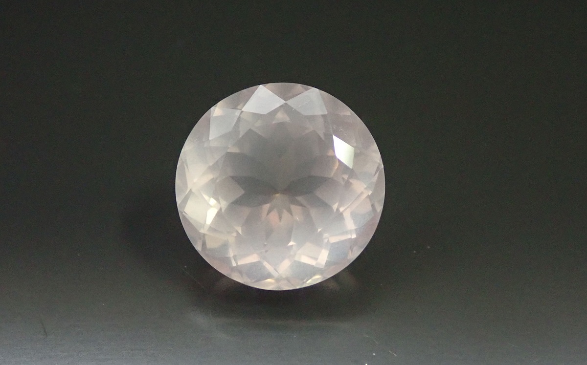 ローズクォーツ　ルース