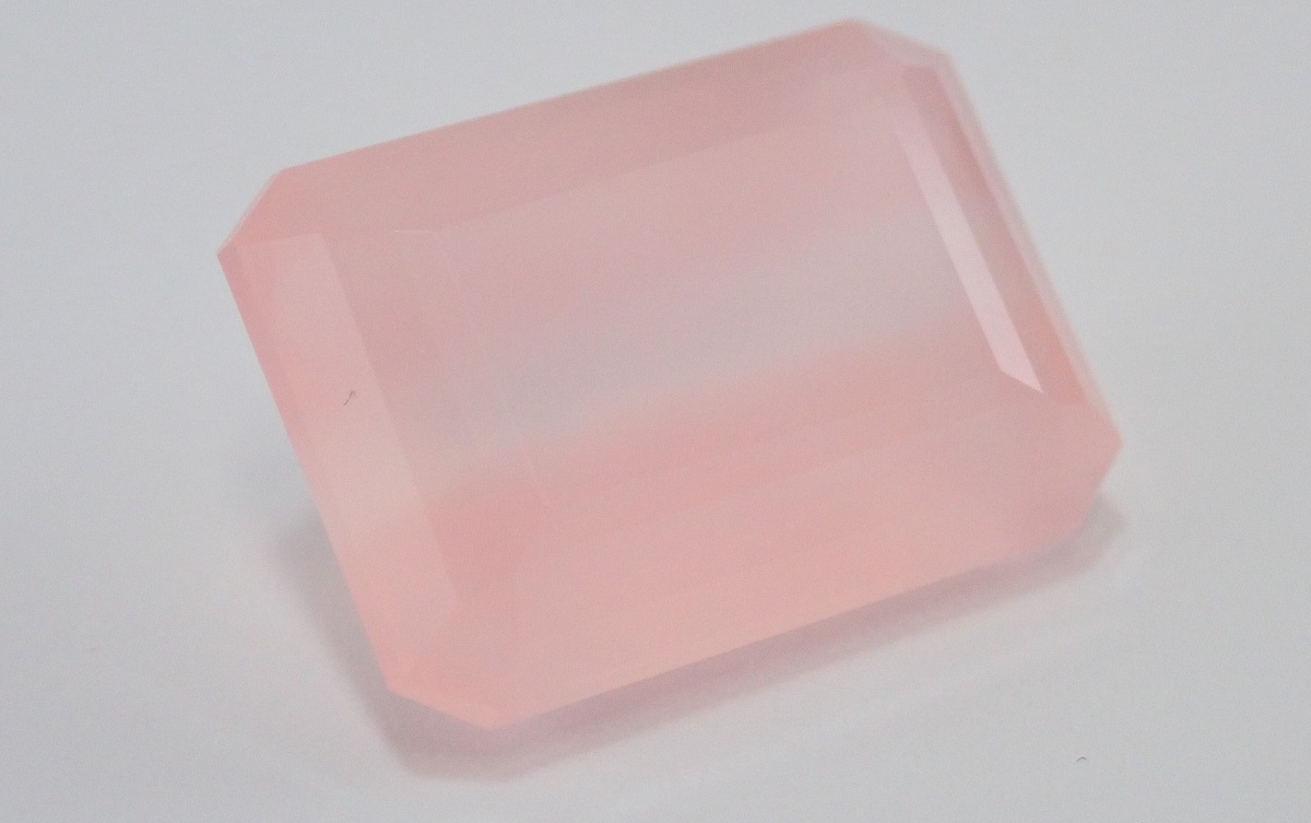 ローズクォーツ　ルース