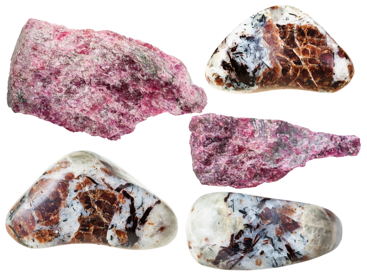 ユーディアライト　原石　種類