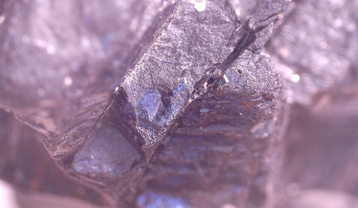 レインボーオブシディアン