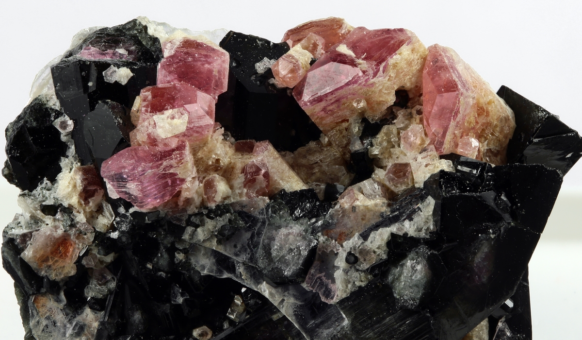 ペツォッタイト　原石