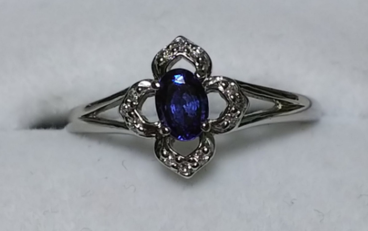 アレキサンドライト　リング