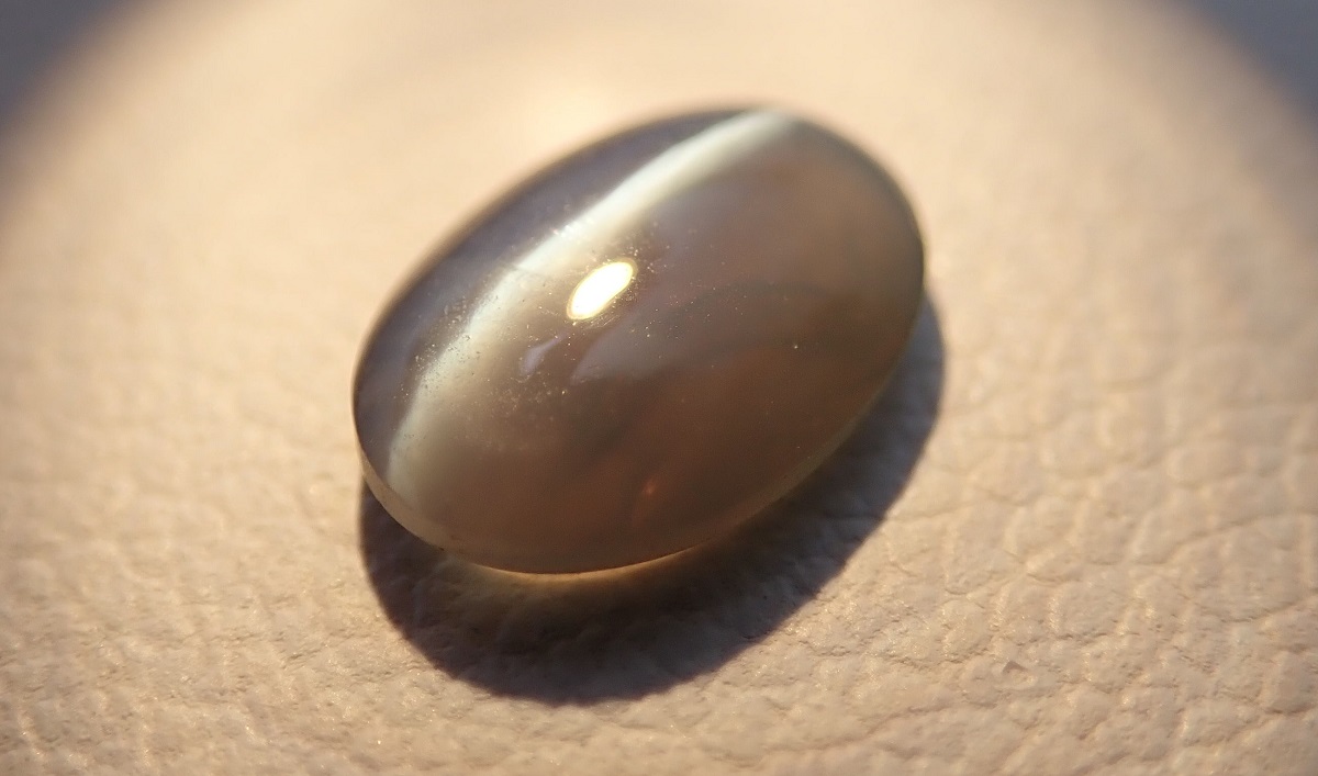 アレキサンドライトキャッツアイ