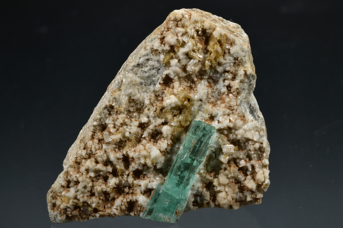 ヒデナイト　原石