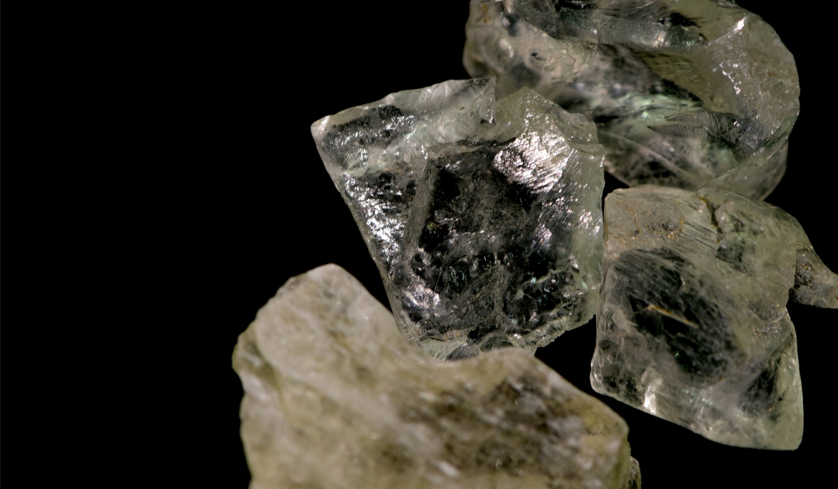 クンツァイト　ヒデナイト　結晶