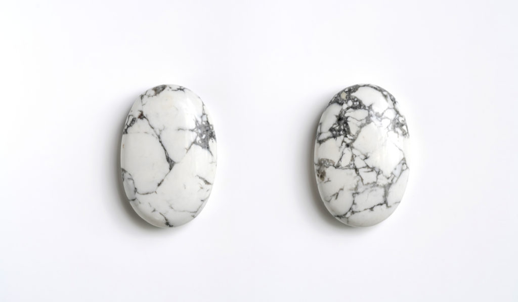 ハウライト　ルース