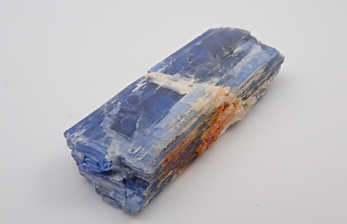 カイヤナイト　原石