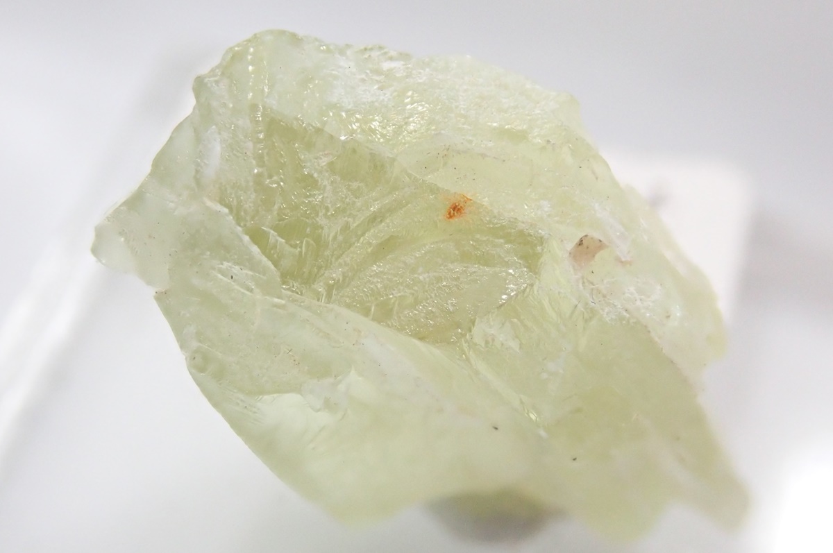 ブラジリアナイト　原石