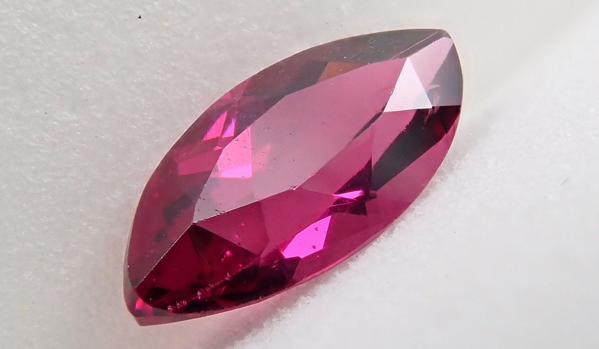 グレープガーネット　ルース