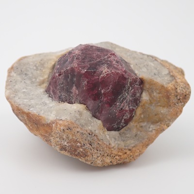 アルマンディンガーネット　原石